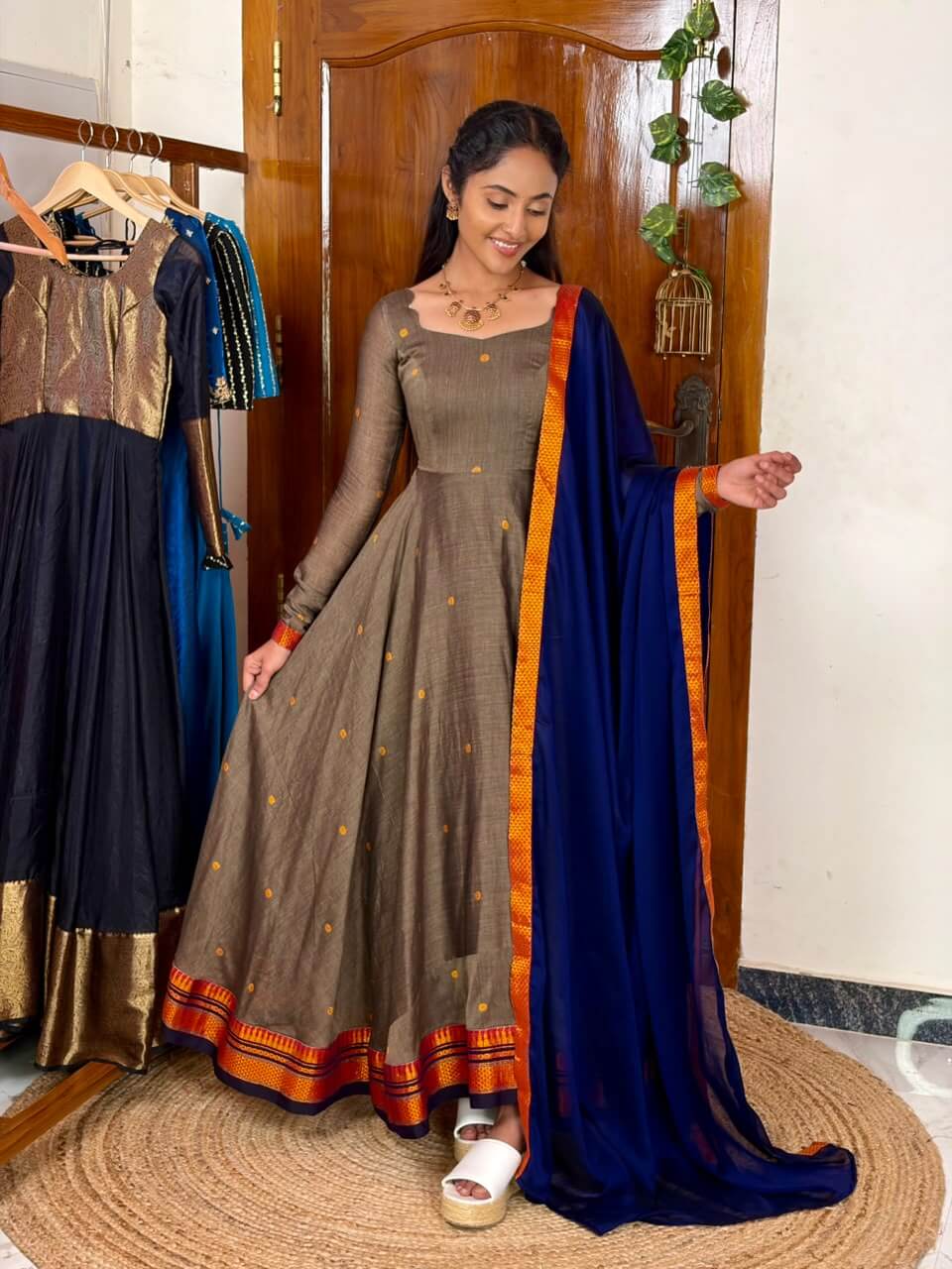 Grey & Ink Thogai anarkali