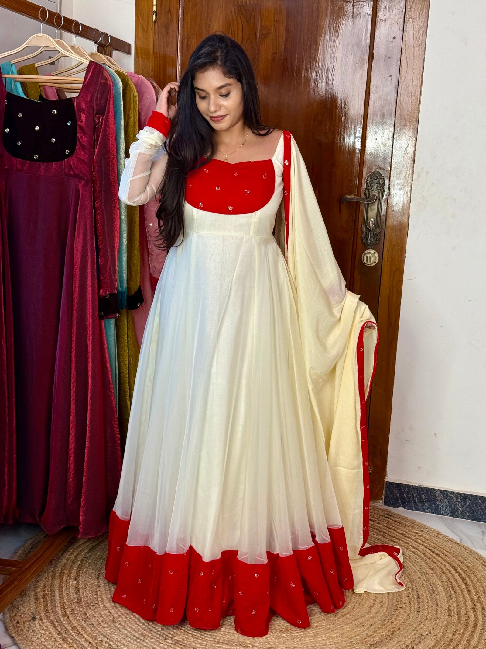 STAR - Red and white maxi