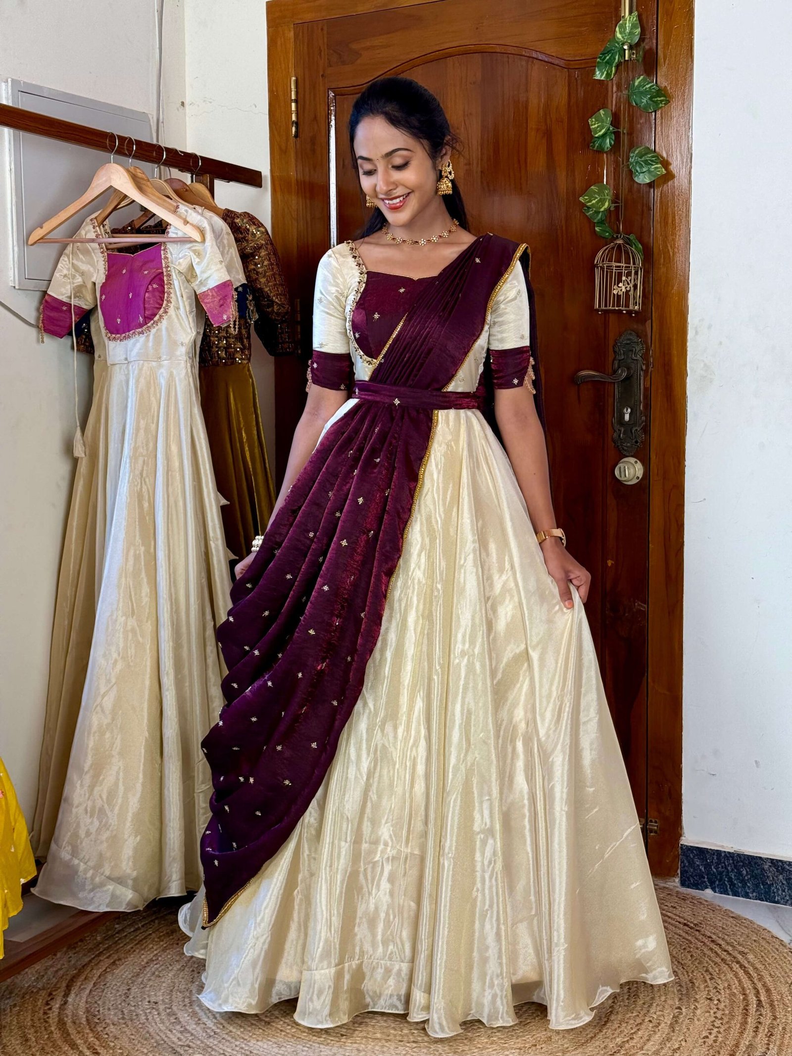 Mugil off white and wine onam MAXI SC064